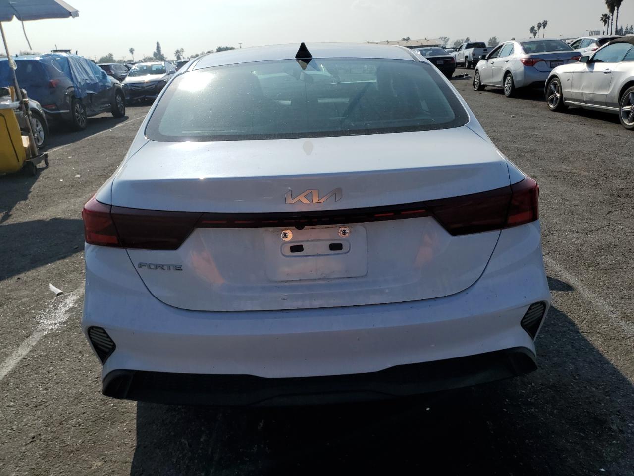 Photo 5 VIN: 3KPF24AD7NE464320 - KIA FORTE 