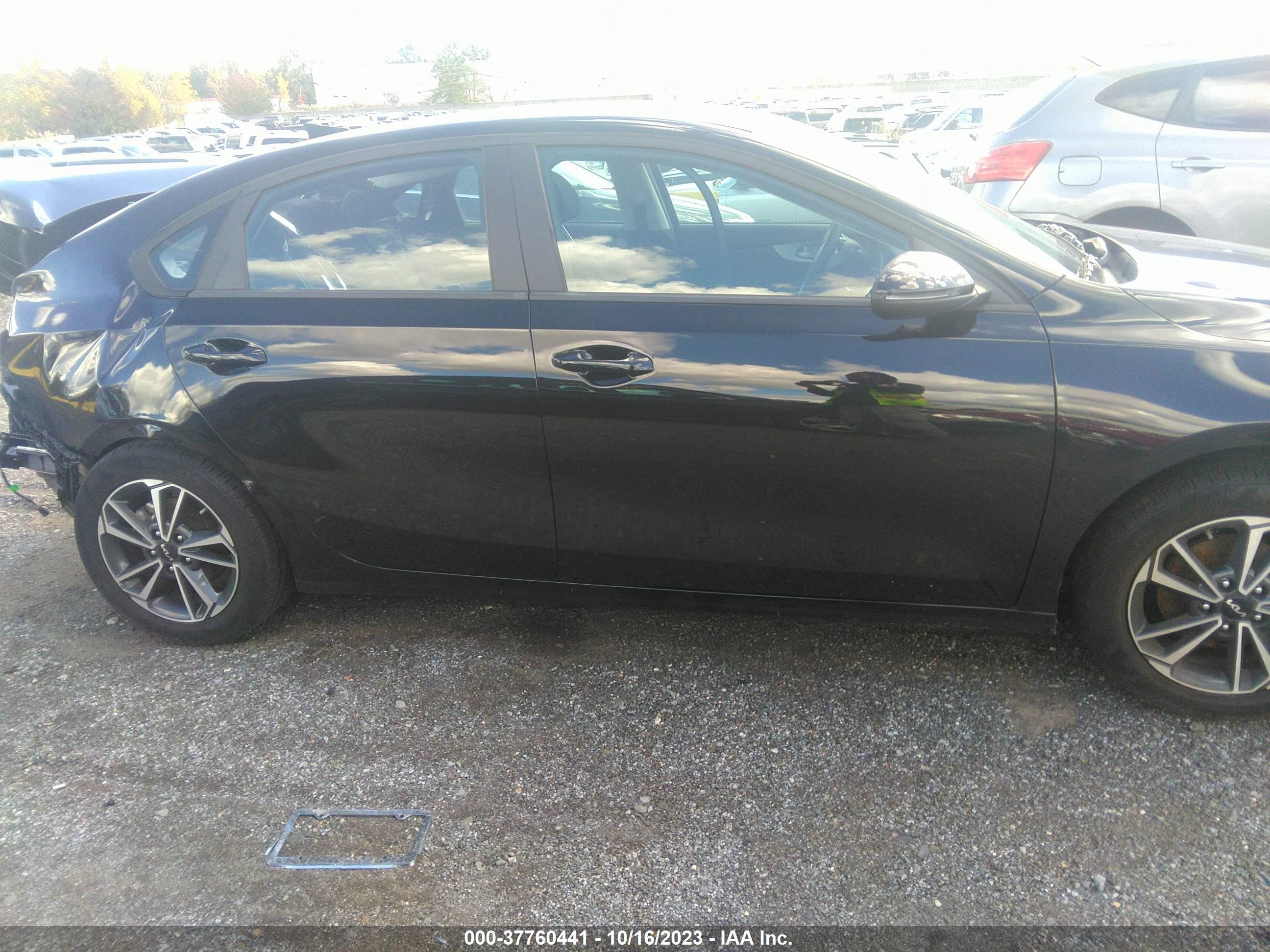 Photo 12 VIN: 3KPF24AD7NE496846 - KIA FORTE 