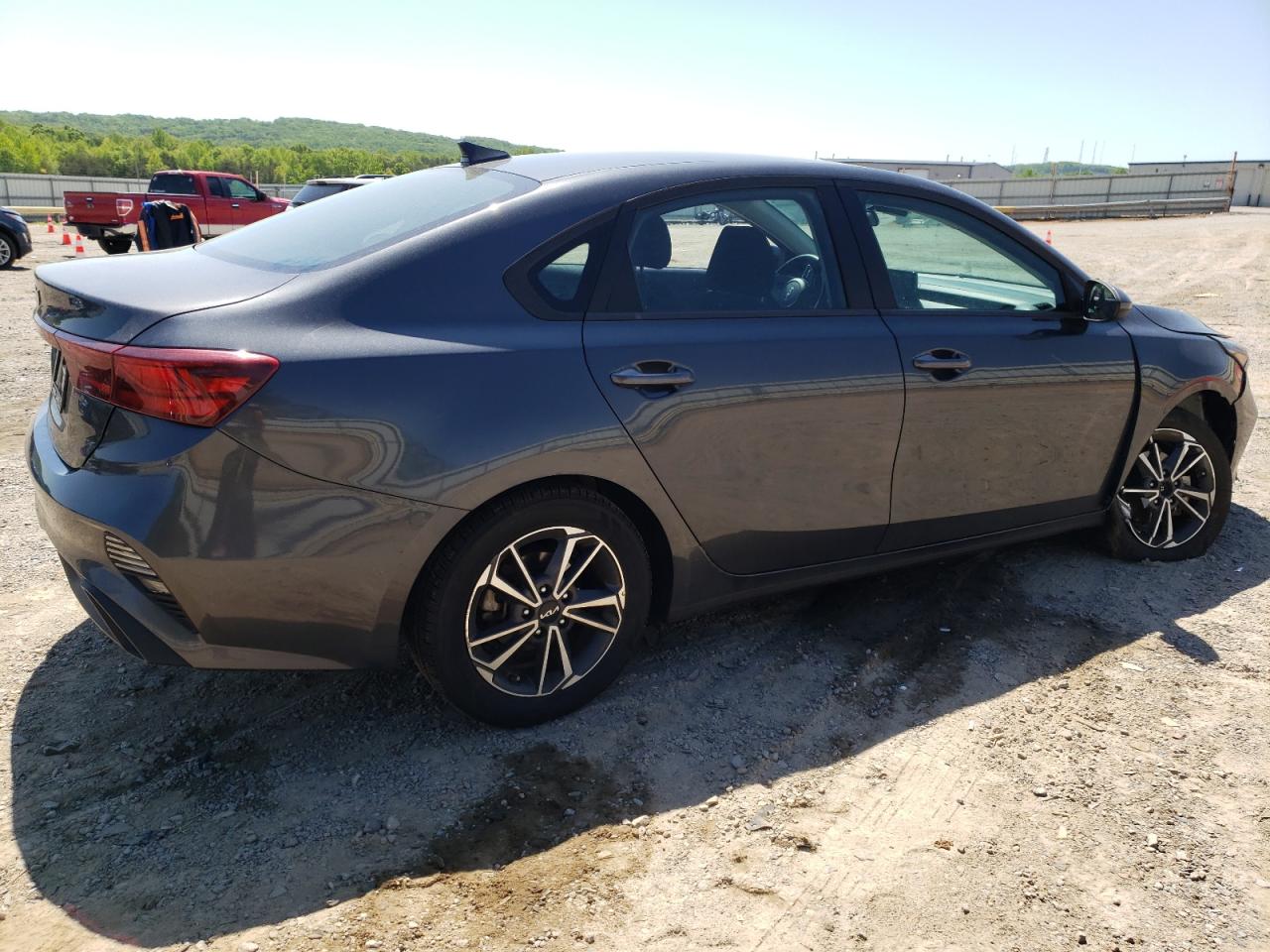 Photo 2 VIN: 3KPF24AD7PE526866 - KIA FORTE 