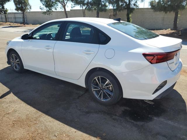 Photo 1 VIN: 3KPF24AD7PE555414 - KIA FORTE LX 