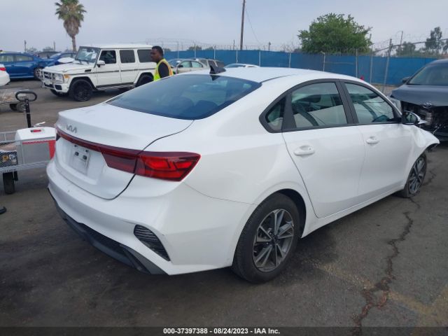 Photo 3 VIN: 3KPF24AD7PE560726 - KIA FORTE 