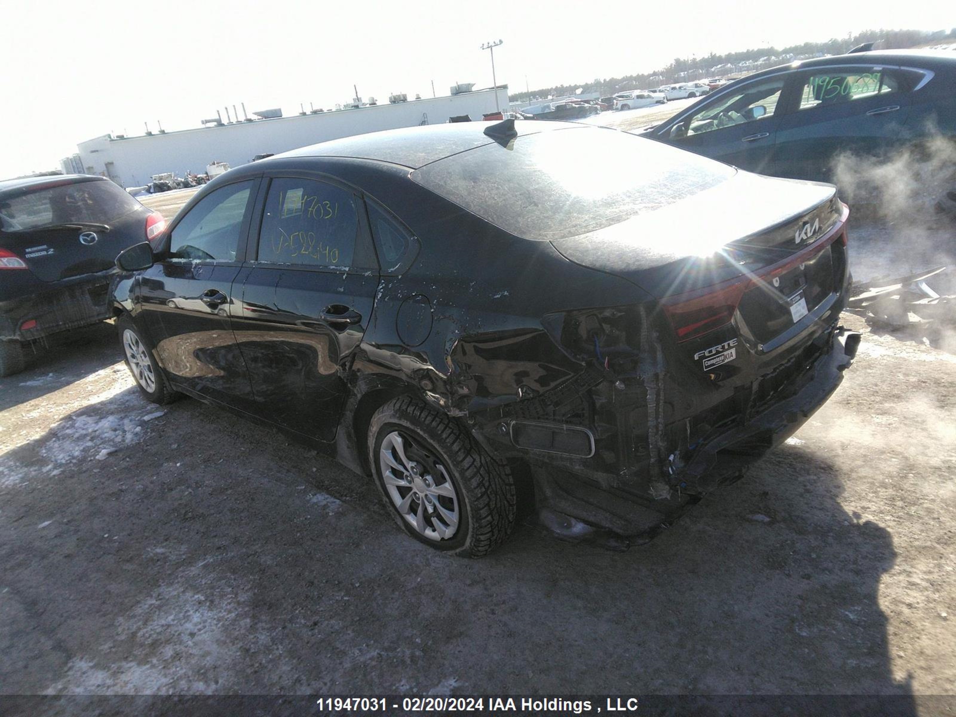 Photo 2 VIN: 3KPF24AD7PE588140 - KIA FORTE 