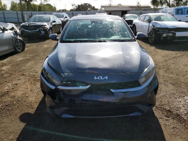 Photo 4 VIN: 3KPF24AD7PE590504 - KIA FORTE LX 