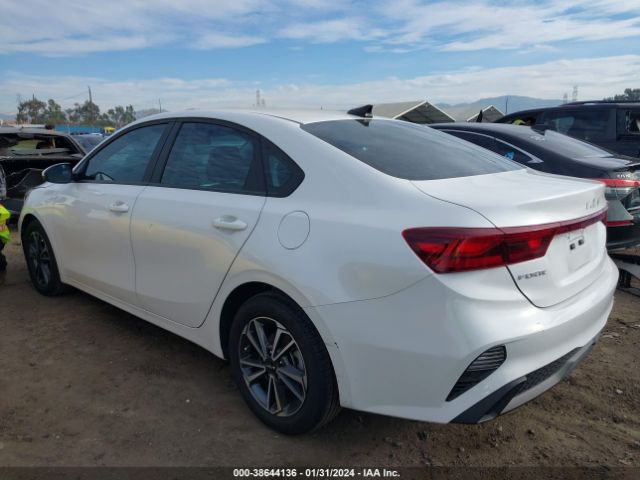 Photo 2 VIN: 3KPF24AD7PE617538 - KIA FORTE 