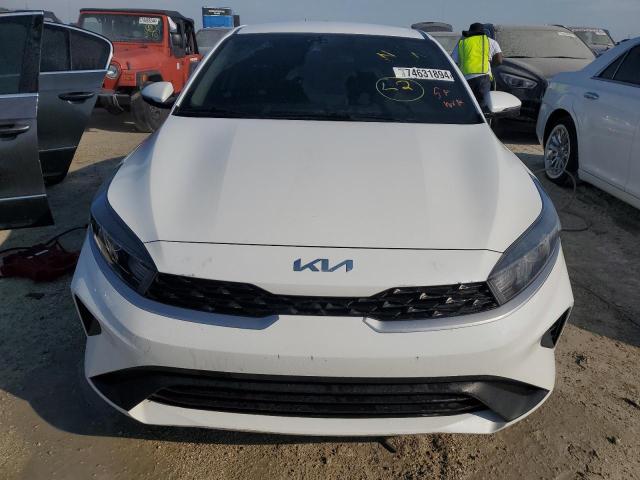 Photo 4 VIN: 3KPF24AD7PE634467 - KIA FORTE LX 