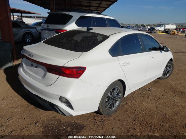 Photo 3 VIN: 3KPF24AD7PE645159 - KIA FORTE 