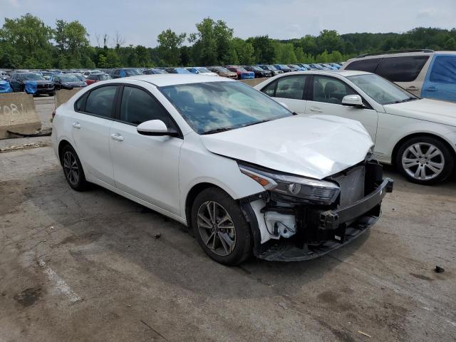 Photo 3 VIN: 3KPF24AD7PE645694 - KIA FORTE LX 