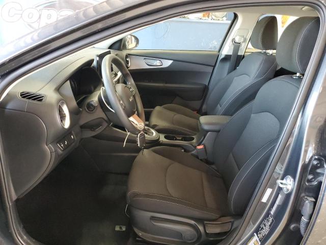 Photo 6 VIN: 3KPF24AD7PE663242 - KIA FORTE LX 