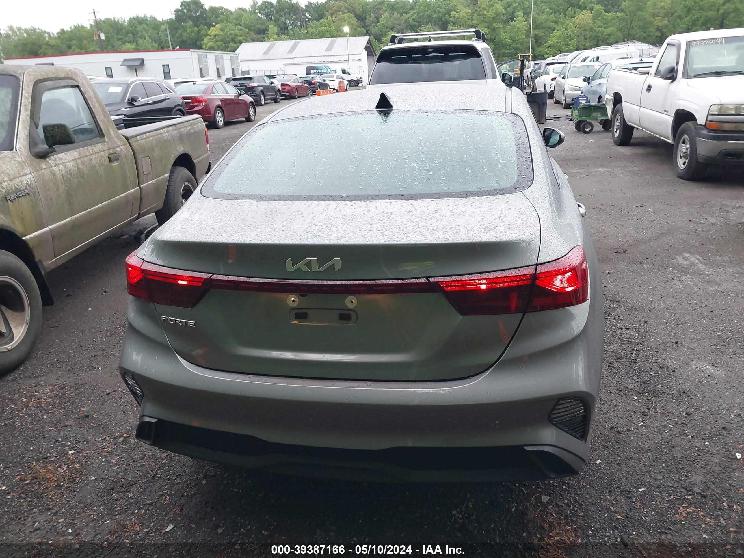 Photo 15 VIN: 3KPF24AD7RE743918 - KIA FORTE 