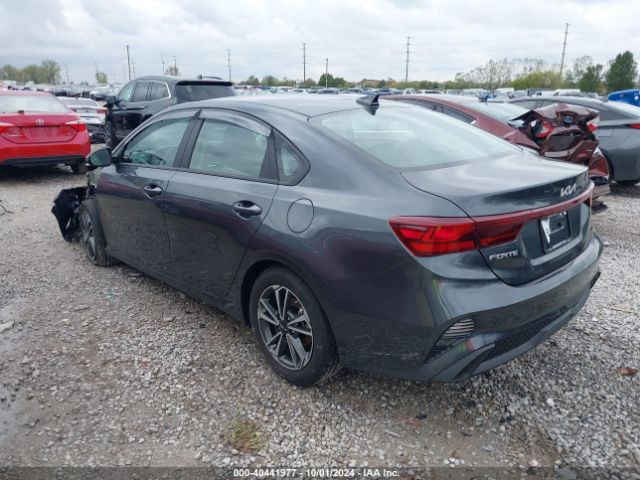 Photo 2 VIN: 3KPF24AD7RE828158 - KIA FORTE 