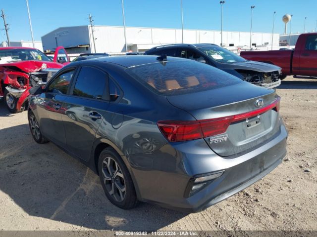 Photo 2 VIN: 3KPF24AD8KE006393 - KIA FORTE 