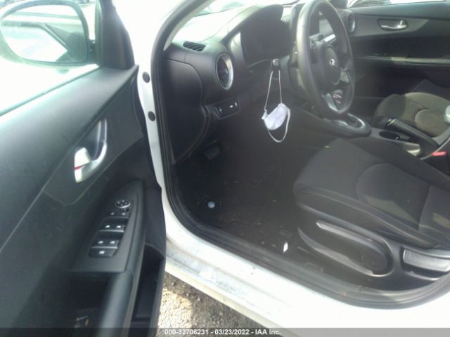 Photo 4 VIN: 3KPF24AD8KE022190 - KIA FORTE 