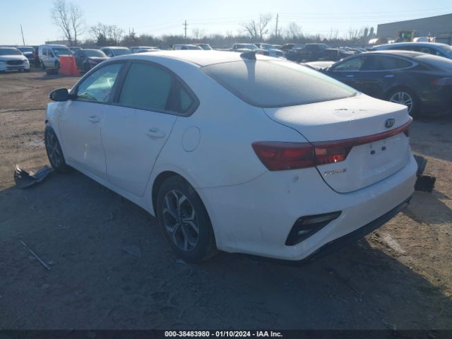 Photo 2 VIN: 3KPF24AD8KE044724 - KIA FORTE 