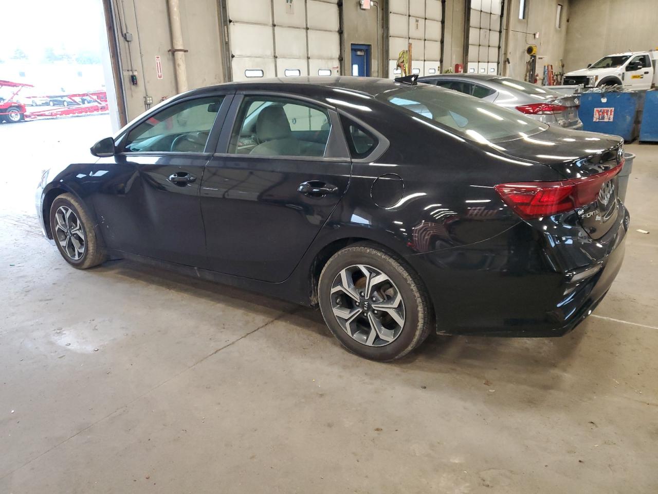 Photo 1 VIN: 3KPF24AD8KE069672 - KIA FORTE 