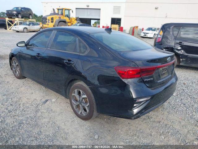 Photo 2 VIN: 3KPF24AD8KE096581 - KIA FORTE 