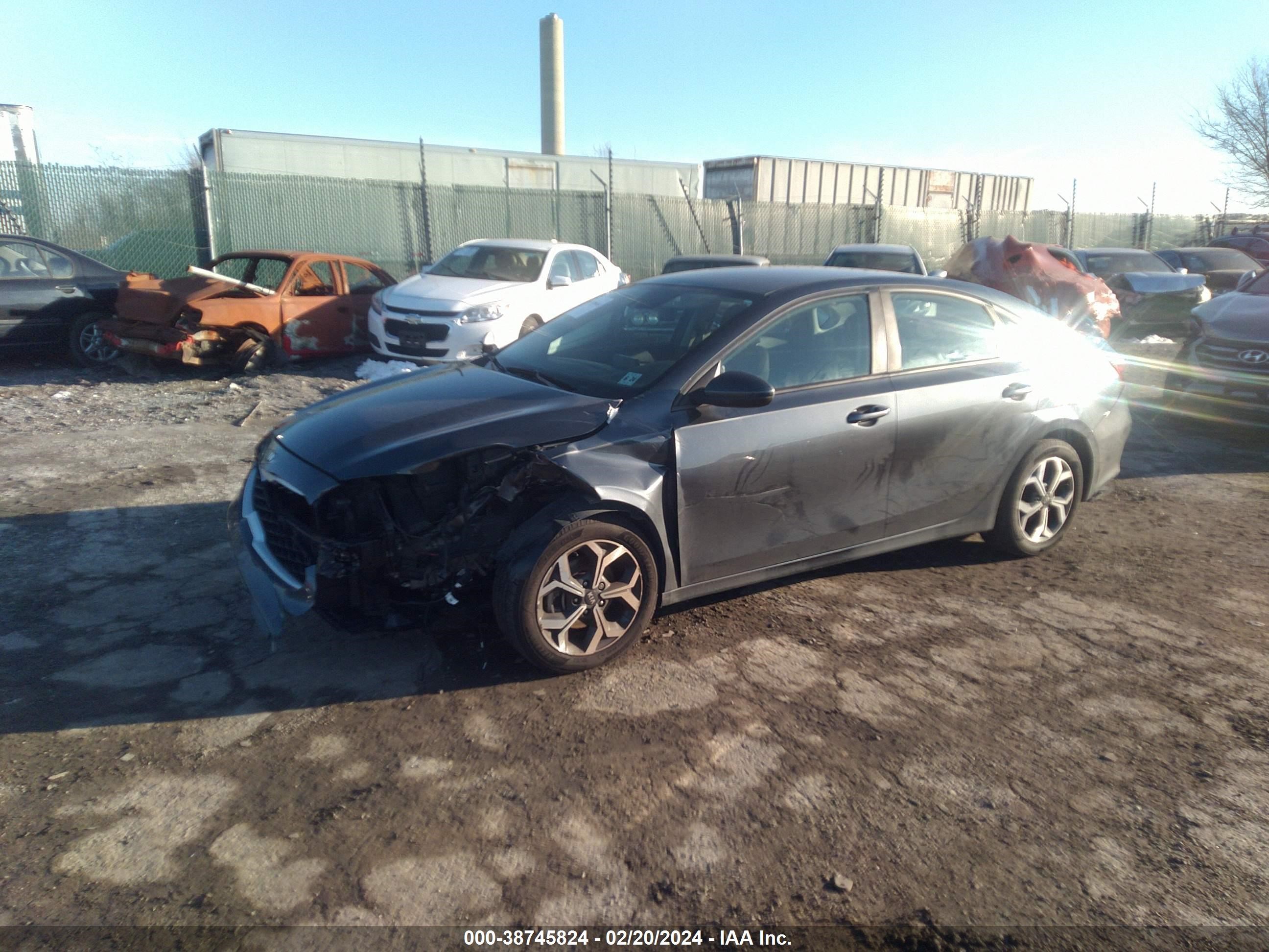 Photo 1 VIN: 3KPF24AD8KE107076 - KIA FORTE 