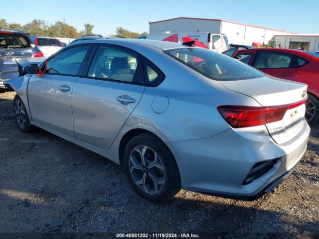 Photo 2 VIN: 3KPF24AD8KE109197 - KIA FORTE 