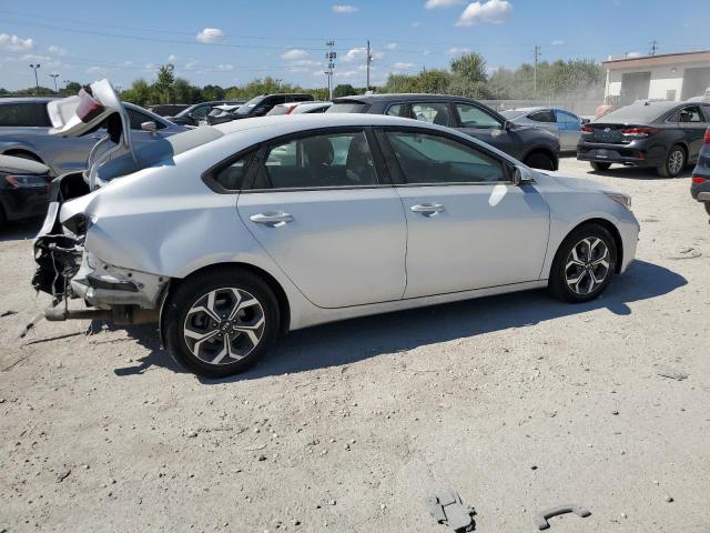 Photo 2 VIN: 3KPF24AD8KE111497 - KIA FORTE FE 