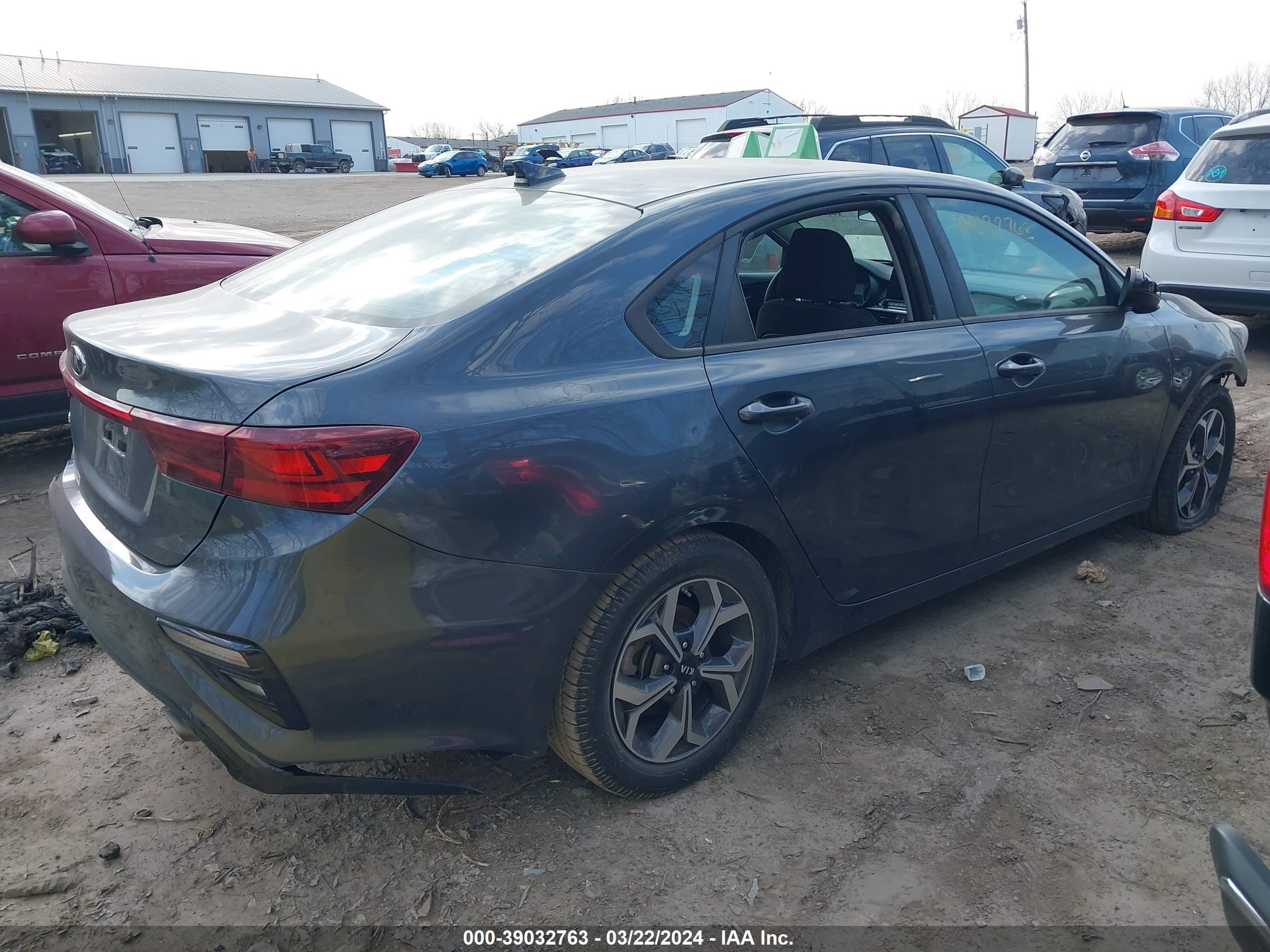 Photo 11 VIN: 3KPF24AD8LE184774 - KIA FORTE 