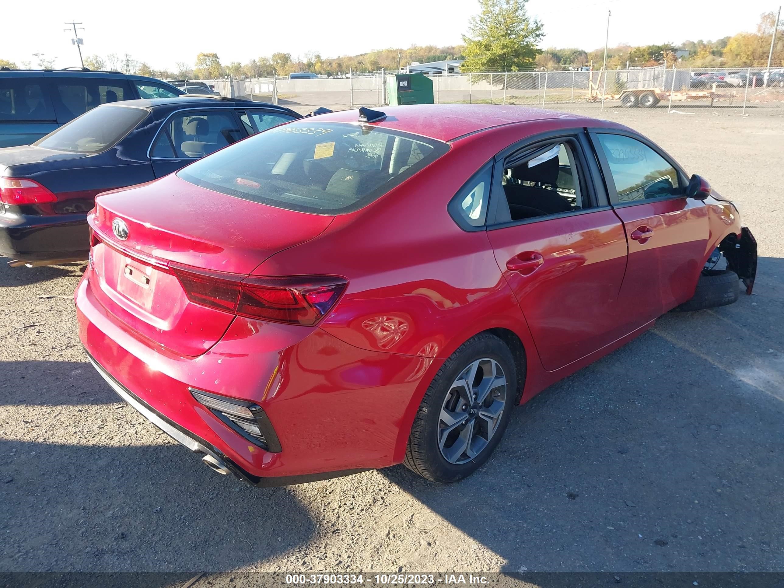 Photo 3 VIN: 3KPF24AD8LE247985 - KIA FORTE 