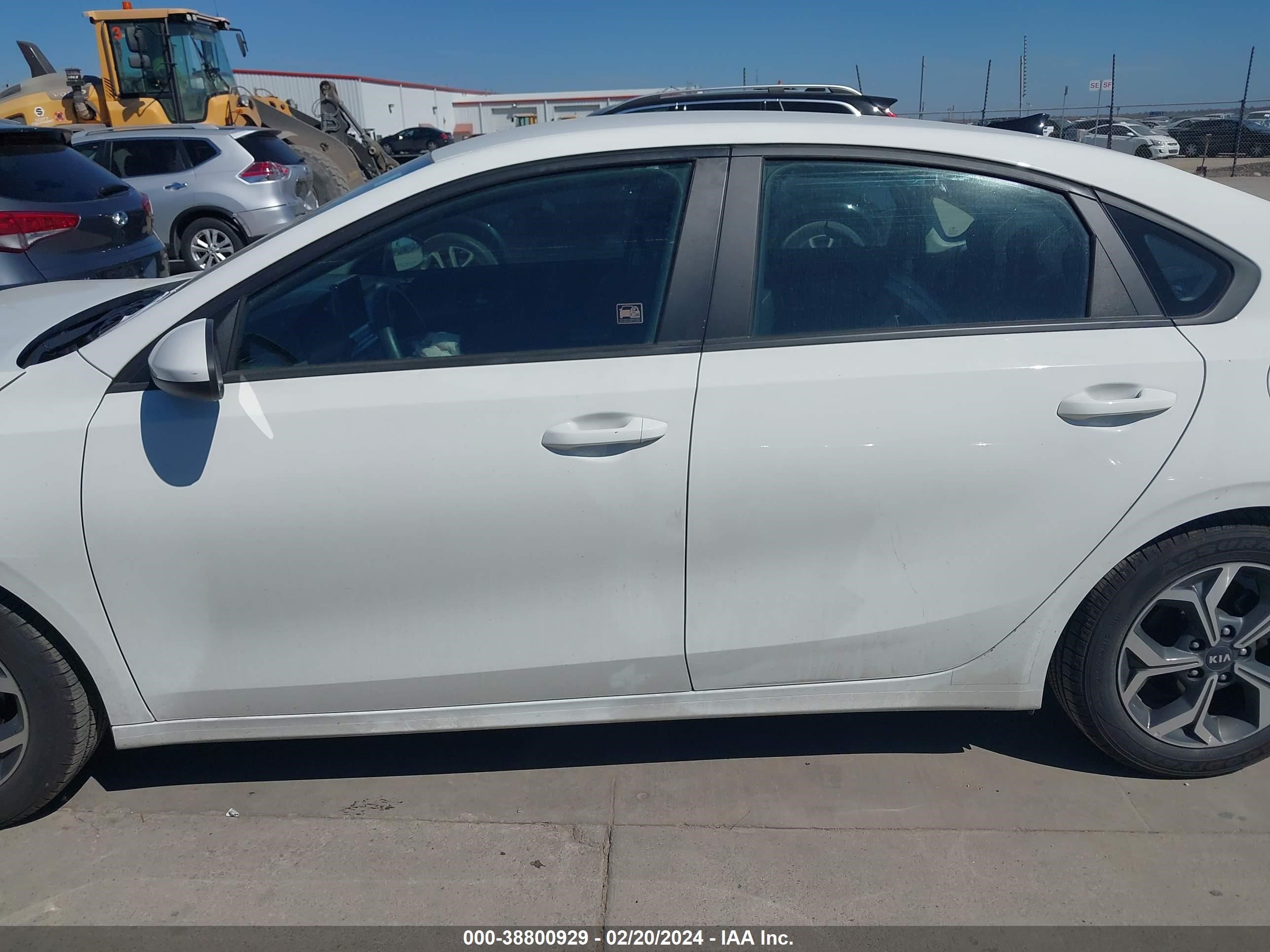 Photo 14 VIN: 3KPF24AD8ME262911 - KIA FORTE 