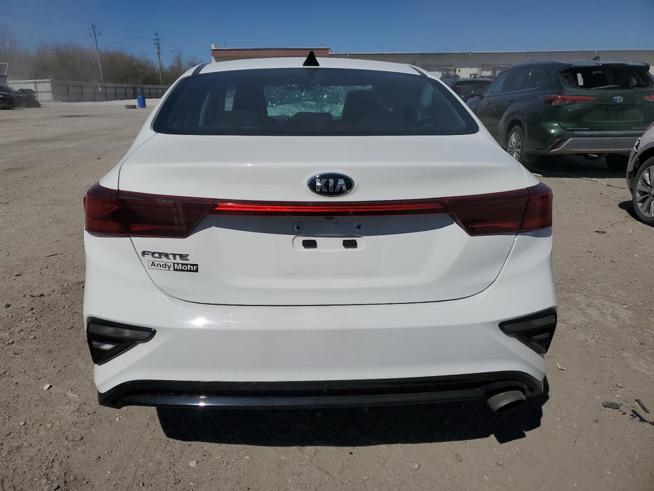 Photo 5 VIN: 3KPF24AD8ME267364 - KIA FORTE 