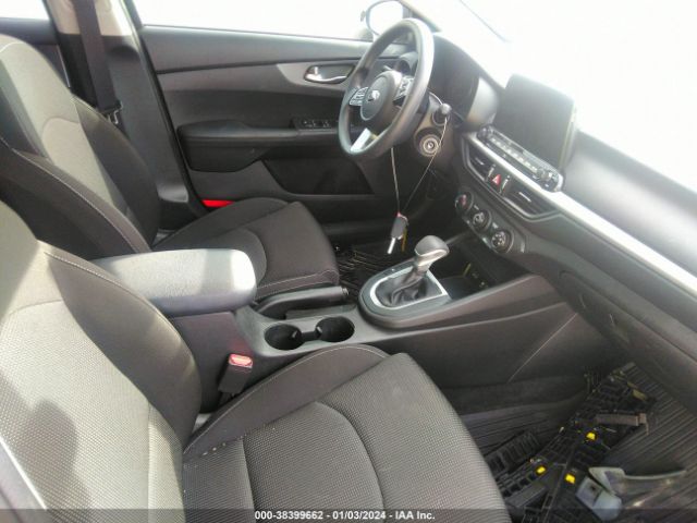 Photo 4 VIN: 3KPF24AD8ME341043 - KIA FORTE 