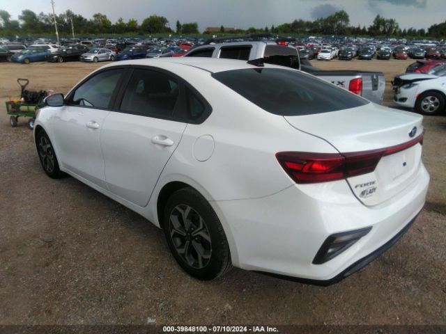 Photo 2 VIN: 3KPF24AD8ME349935 - KIA FORTE 