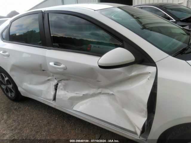 Photo 5 VIN: 3KPF24AD8ME349935 - KIA FORTE 