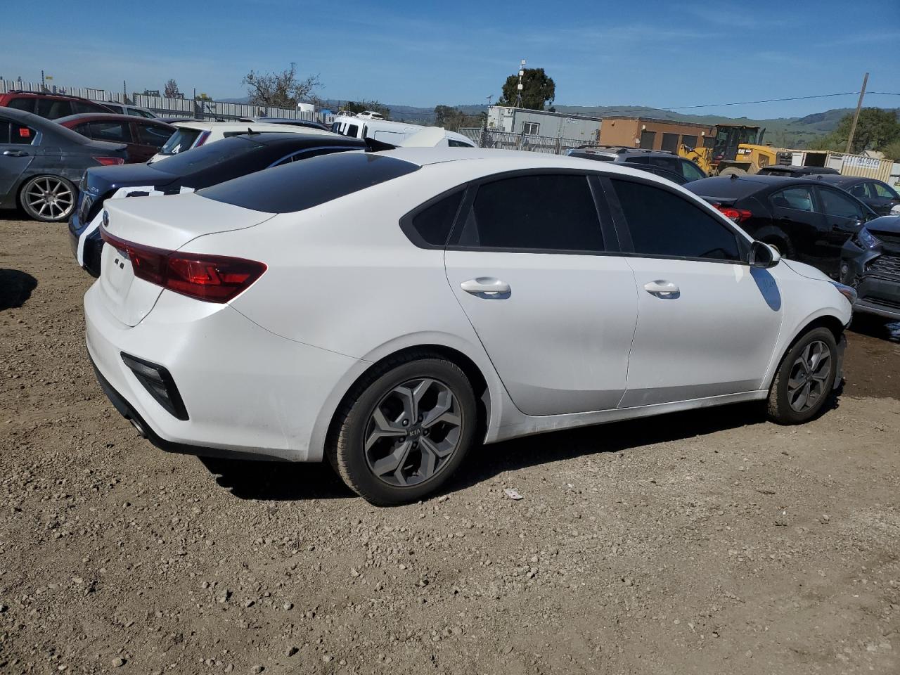 Photo 2 VIN: 3KPF24AD8ME355475 - KIA FORTE 