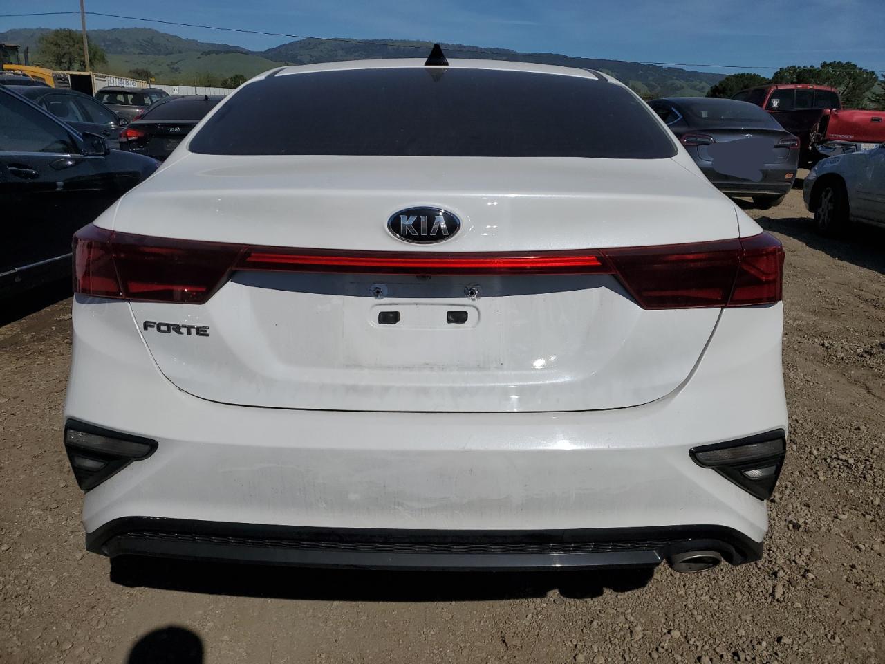 Photo 5 VIN: 3KPF24AD8ME355475 - KIA FORTE 