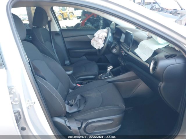 Photo 4 VIN: 3KPF24AD8ME363401 - KIA FORTE 