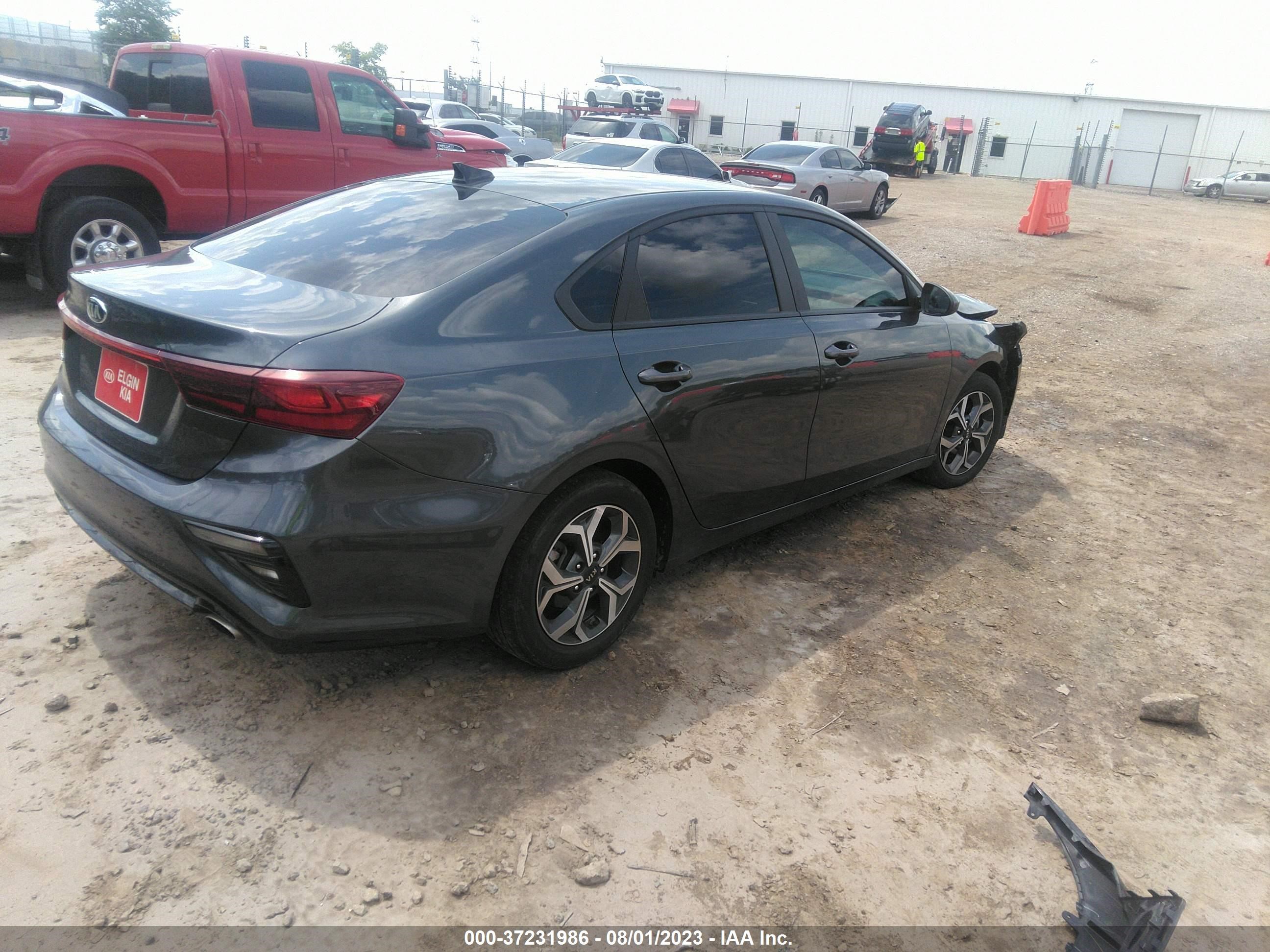 Photo 3 VIN: 3KPF24AD8ME388556 - KIA FORTE 