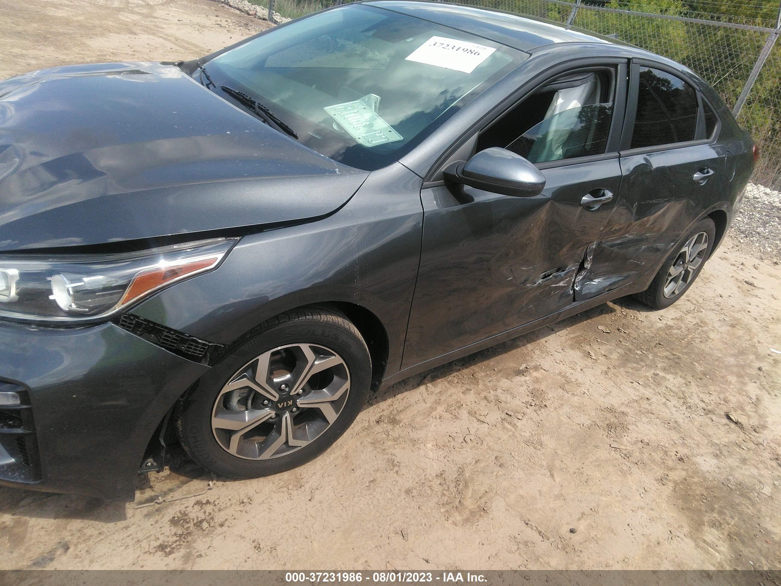 Photo 5 VIN: 3KPF24AD8ME388556 - KIA FORTE 