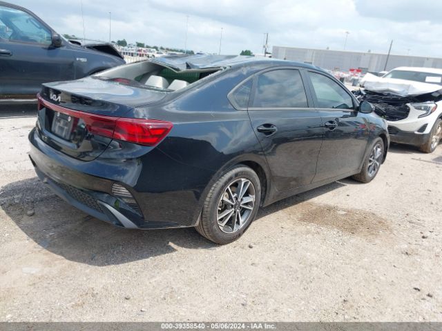 Photo 3 VIN: 3KPF24AD8NE416678 - KIA FORTE 