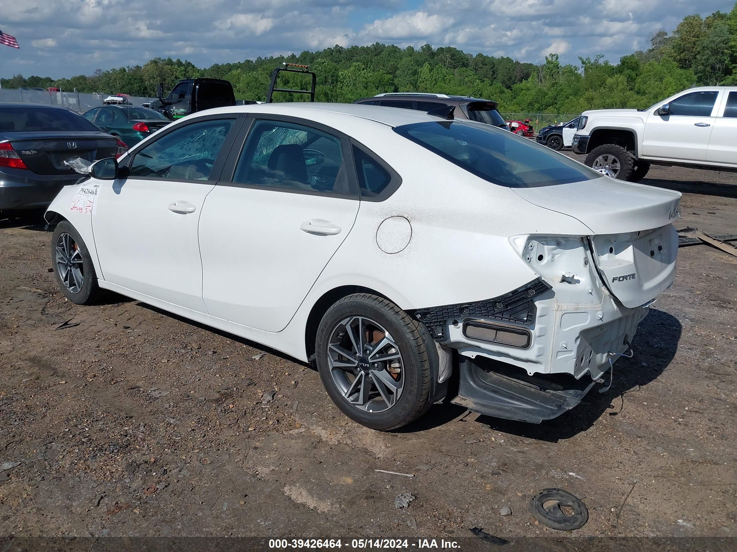 Photo 2 VIN: 3KPF24AD8NE417796 - KIA FORTE 