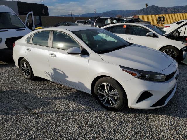 Photo 3 VIN: 3KPF24AD8NE440057 - KIA FORTE 