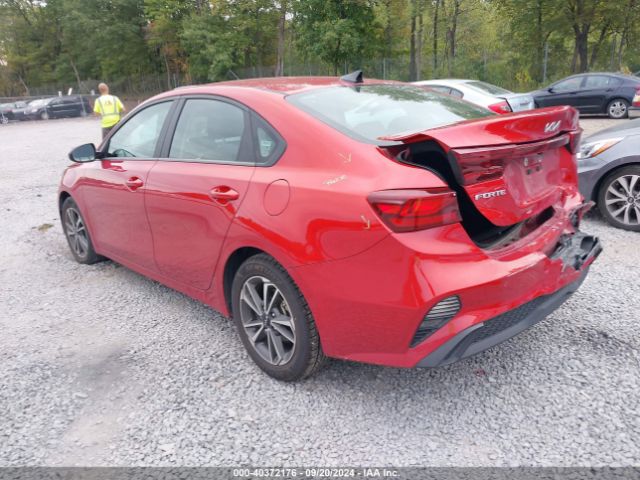 Photo 2 VIN: 3KPF24AD8NE450121 - KIA FORTE 