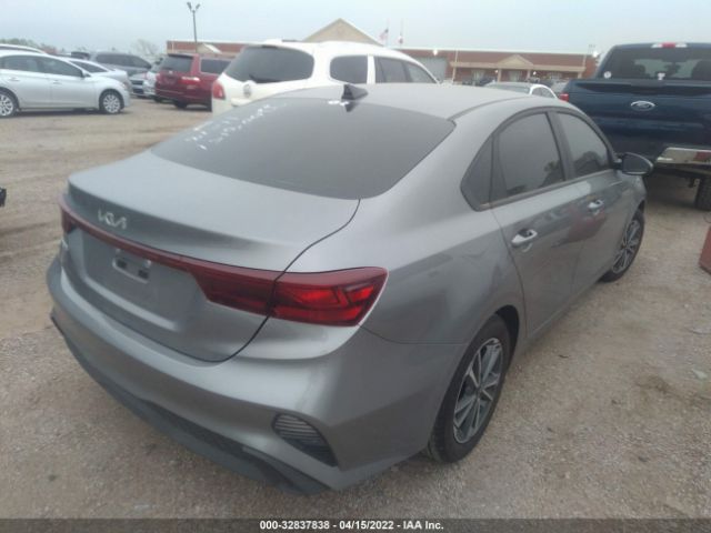 Photo 3 VIN: 3KPF24AD8NE452144 - KIA FORTE 