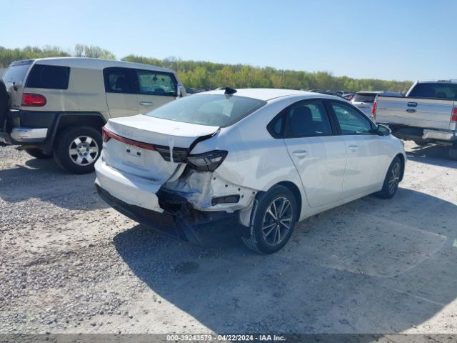 Photo 3 VIN: 3KPF24AD8NE466187 - KIA FORTE 