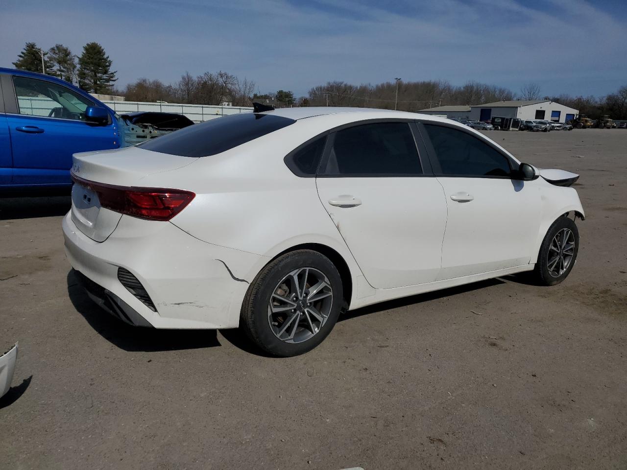 Photo 2 VIN: 3KPF24AD8NE467436 - KIA FORTE 