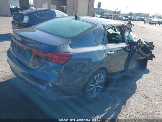 Photo 3 VIN: 3KPF24AD8NE473172 - KIA FORTE 