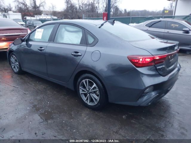 Photo 2 VIN: 3KPF24AD8NE493907 - KIA FORTE 