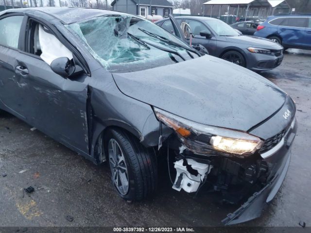 Photo 5 VIN: 3KPF24AD8NE493907 - KIA FORTE 