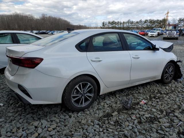 Photo 2 VIN: 3KPF24AD8NE496869 - KIA FORTE FE 