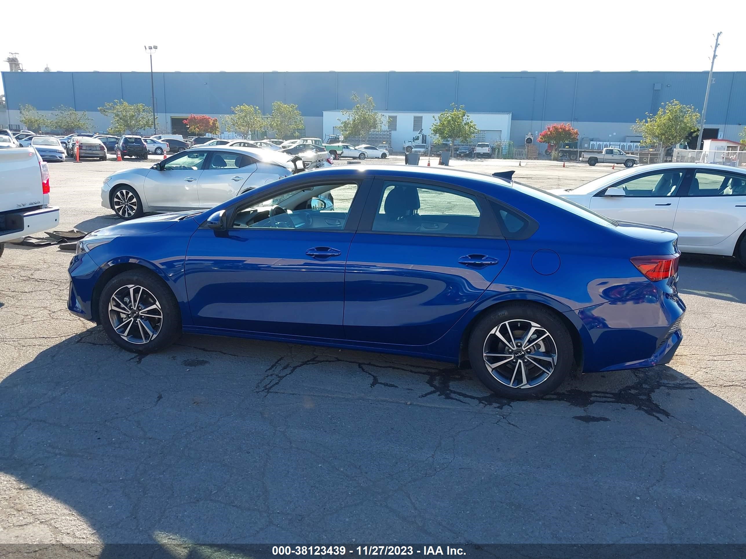 Photo 13 VIN: 3KPF24AD8NE497388 - KIA FORTE 