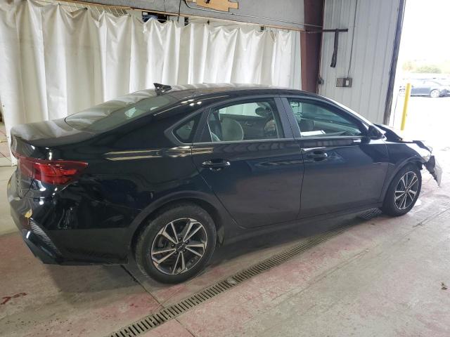 Photo 2 VIN: 3KPF24AD8PE565403 - KIA FORTE LX 