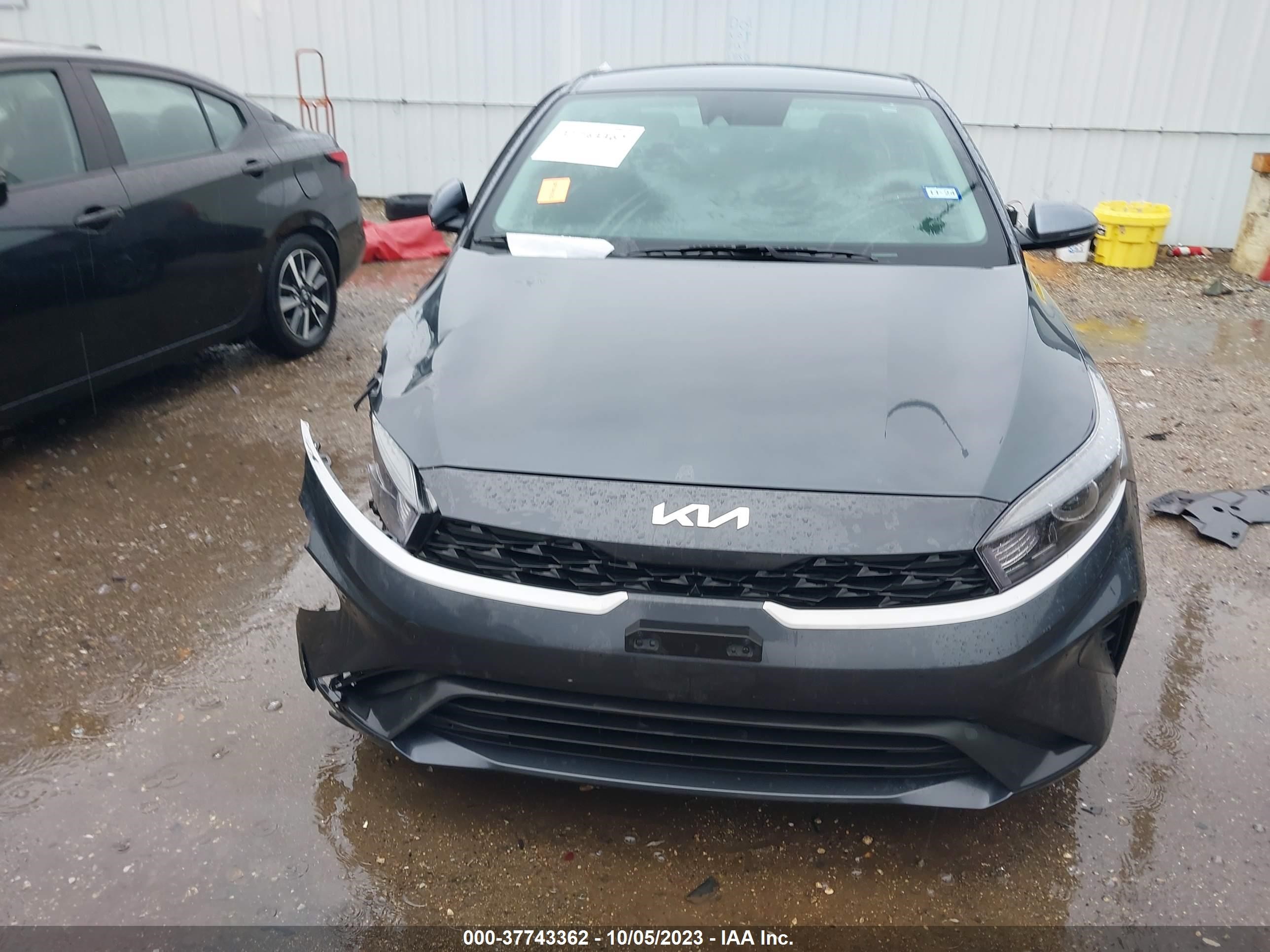 Photo 11 VIN: 3KPF24AD8PE566163 - KIA FORTE 