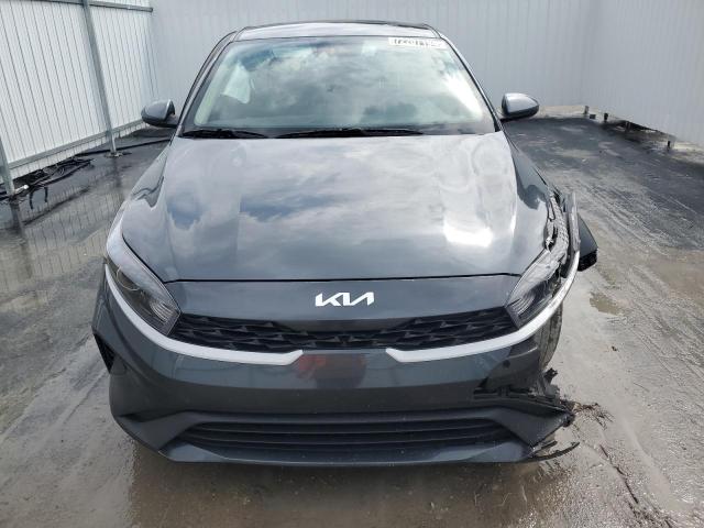 Photo 4 VIN: 3KPF24AD8PE569015 - KIA FORTE LX 