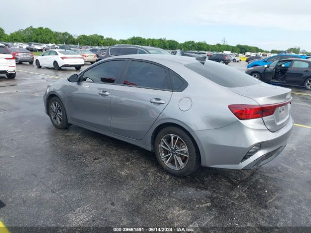 Photo 2 VIN: 3KPF24AD8PE581889 - KIA FORTE 